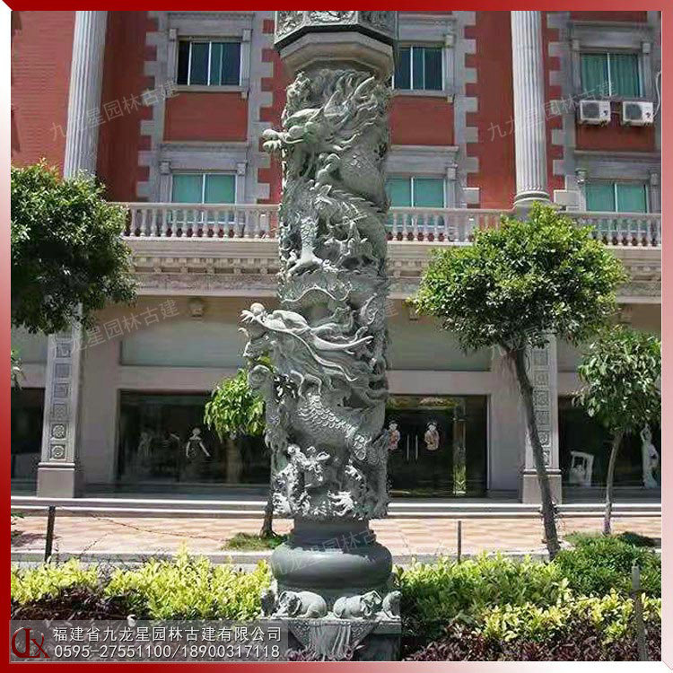 石雕龙柱